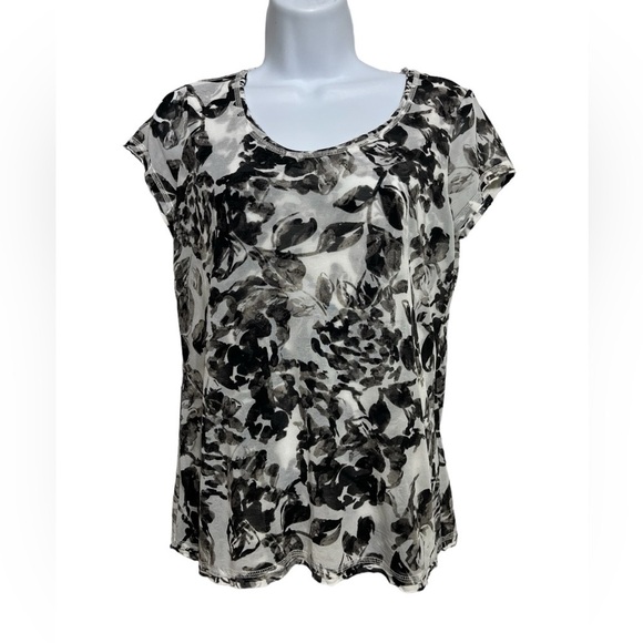 Simply Vera Vera Wang Tops - 🔥Simply Vera Vera Wang blouse
